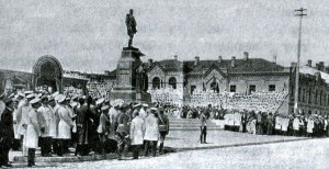 1914. Николай II в Кишиневе на открытии пам.  Александру I в июне 1914 в честь 100-летия присоединения Бессарабии