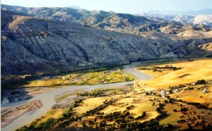 Эрзинджан. Река Кемах. Фото 2000 г. из Сети. 